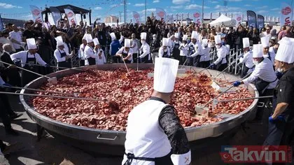 Dünya Afyon’u konuşuyor! 1930 kilo sucuklu yumurtayla Guinness’e girdi